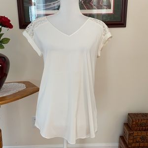Beautiful Express Sleeveless pullover Top